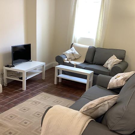 1 - Bed Ground Floor Apartment 滕比 外观 照片