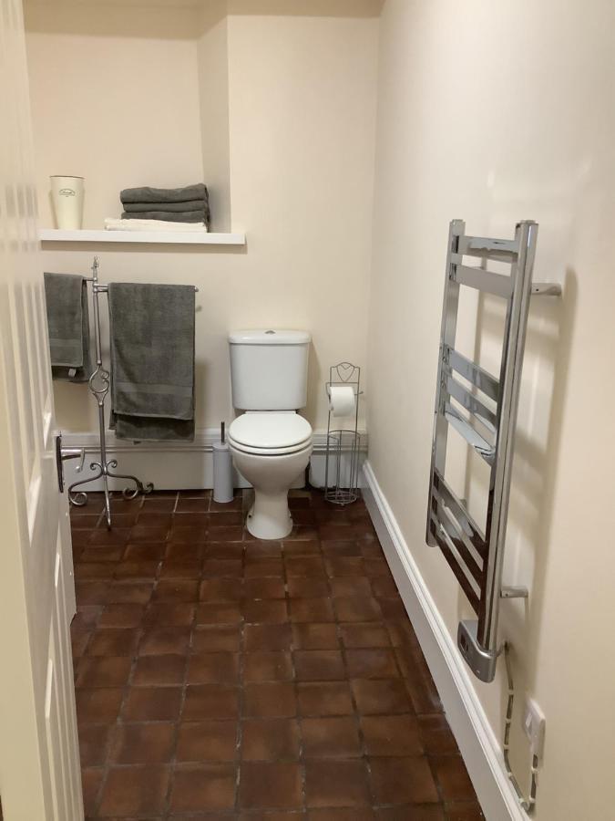 1 - Bed Ground Floor Apartment 滕比 外观 照片